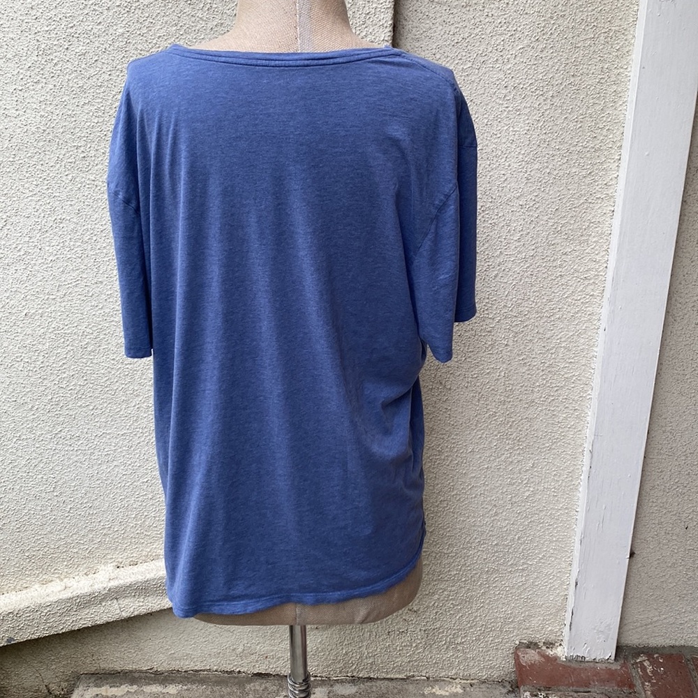Vince from Neiman’s 100% Pima cotton tshirt. So comfy and classy. Unisex - Picture 6 of 10
